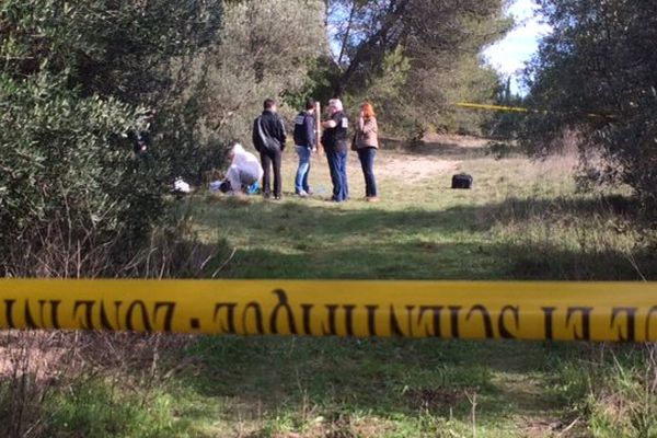 Les enquêteurs au mas de Ponge à Nîmes