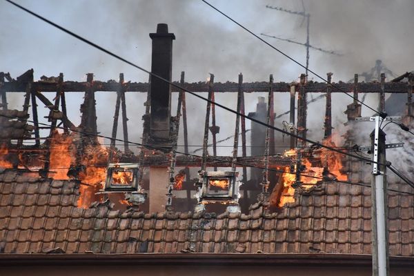 L'incendie a détruit les combles.