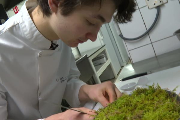 Zian Bodou, 19 ans, à la tête d'un restaurant gastronomique