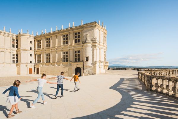 Réouverture du château de Grignan dans la Drôme dès le jeudi 21 mai 2020 et pour la durée du week-end prolongé de l'ascension.