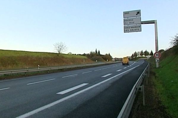 RN 10 au lieu dit les Adjots, canton de Ruffec(16)