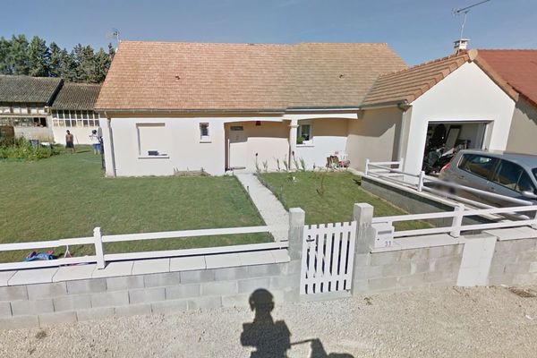 La maison de la famille Prum a totalement brûlé dans cet îlot de Thuré (86)