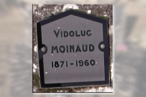 Tombe de Vidoluc Moinaud, cimetière de Paizay-le-Chapt