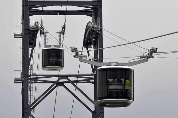 Inauguré le 19 novembre 2015, le téléphérique urbain de Brest est une première en France.