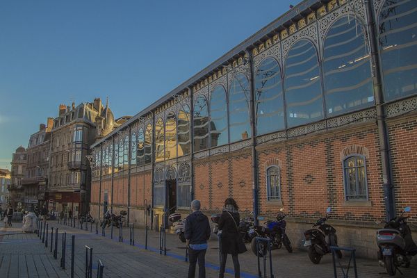 Le début des travaux de rénovation des halles de Limoges est reporté à une date ultérieure. 