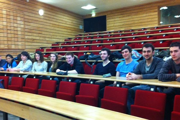 Classe de BTS1 du lycée Maryse Bastié qui a participé en tant que jury au Prix Goncourt des Lycéens