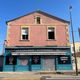 La boulangerie l'Arto à Avignon a été en partie détruite dans la nuit de mardi à mercredi, la piste criminelle est privilégiée.