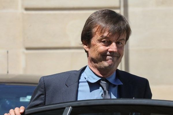 Nicolas Hulot se félicite de l'inscription au patrimoine mondial de l'Unesco de la Chaine des Puys-Faille de Limagne : "Elle implique une grande responsabilité pour la France : celle de préserver ce site exceptionnel pour les générations futures."