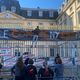 Mobilisation d'une cinquantaine d'éleveurs au Puy-en-Velay devant la préfecture de Haute-Loire, vendredi 11 octobre. Ils demandent une meilleure indemnisation face à la fièvre catarrhale ovine, et notamment la prise en charge du vaccin contre la FCO de sérotype 8.