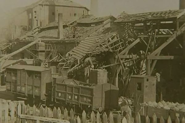 Le 1er mai 1916, la catastrophe a détruit l'usine Vandier à La Pallice et d'autres bâtiments alentour causant 177 morts.