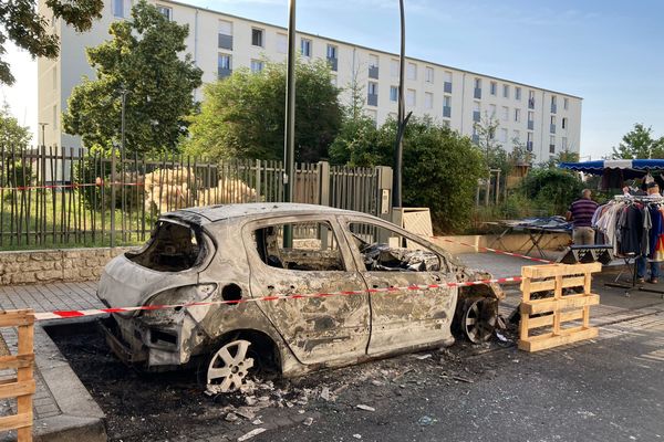 Voiture incendiée à Orléans ce vendredi 30 juin, quartier de l'Argonne