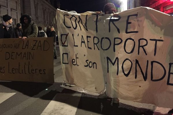 L'abandon du projet d'aéroport à Notre-Dame-des-Landes a été fêté à Dijon