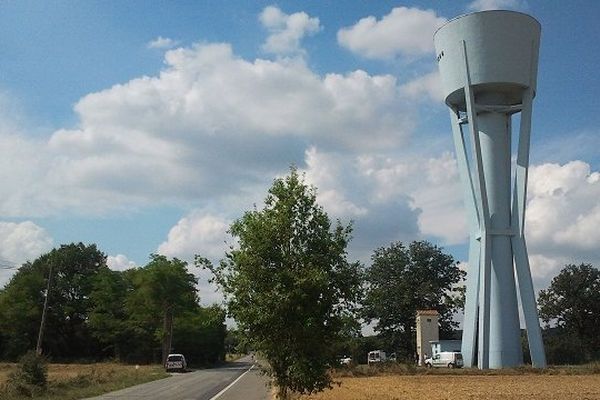 Le chateau d'eau sur la route de Bouconne s'est pratiquement vidé