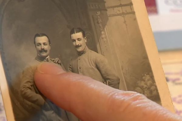 A Lostanges, près de Brive-la-Gaillarde, un soldat a été identifié après le travail de l'association Souvenir français. Dans le même village habite la petite-fille de la marraine du soldat.