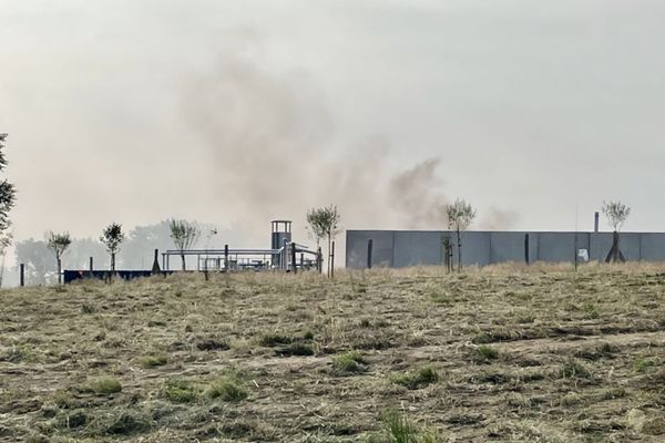 Le site du méthaniseur de Saint-Étienne-Roilaye, après l'explosion du 27 juin.