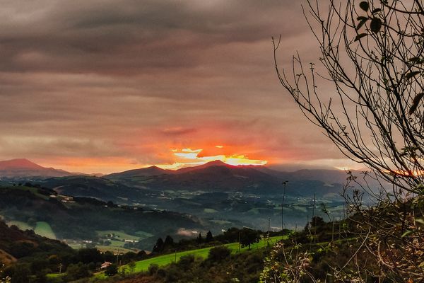 "Le sentier de la Rhune en passant par Sare" by Audrey Rey  / Pyrénées-Atlantiques - Pays Basque - octobre 2021 