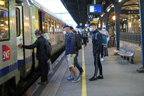 Un ter en gare de Colmar, mai 2020