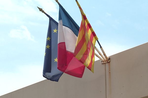 Le vendredi 21 mai 2021, le Conseil constitutionnel a censuré deux articles de la loi portant sur la promotion des langues régionales. - Saint-Galdric (Pyrénées-Orientales)