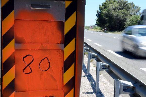 La plupart des radars fixes vandalisés sont recouverts de peinture, les empêchant de photographier les infractions. (Photo d'illustration)