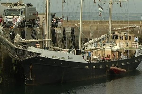 L'Estelle à quai à Douarnenez