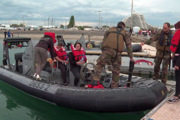 La Grande-Motte (Hérault) - les marins de la Frégate Languedoc s'entrainent lors d'un exercice d'évacuation de civils - 30 avril 2023.