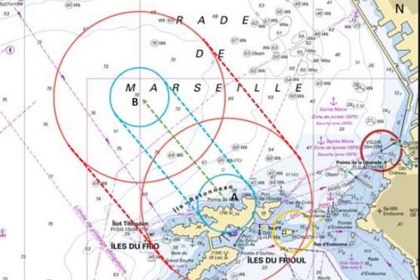 Un large périmètre de sécurité est mis en place pour permettre la neutralisation d'un engin explosif ce mardi en rade de Marseille.