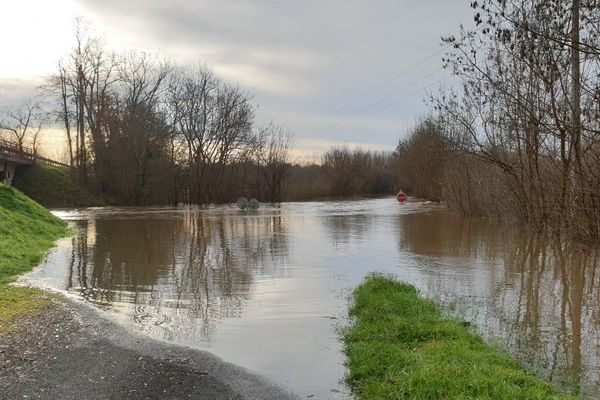 Une vingtaine de routes coupées à la circulation dans le Libournais