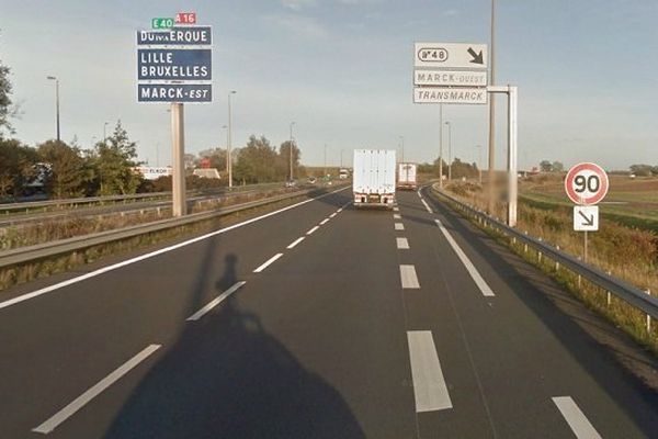 La sortie Marck Ouest sur l'autoroute A6 sens Calais vers Dunkerque