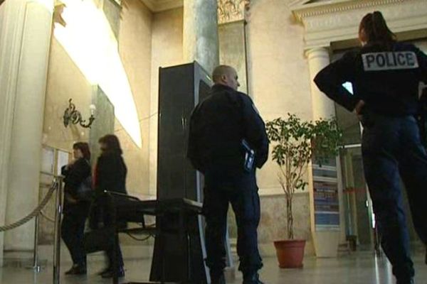 La salle des pas perdus du palais de justice de Montpellier