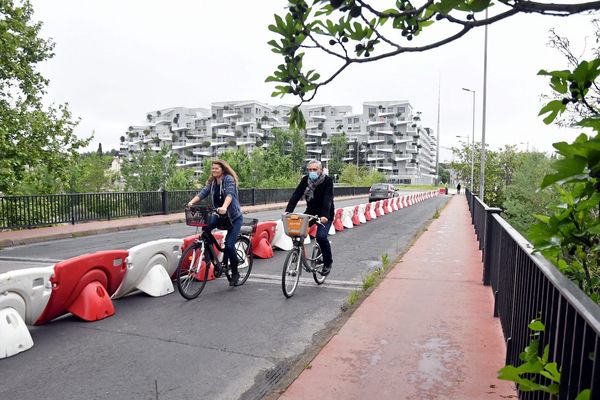 Une piste cyclable temporaire dite "coronapiste" à Montpellier, le 24 avril dernier. 