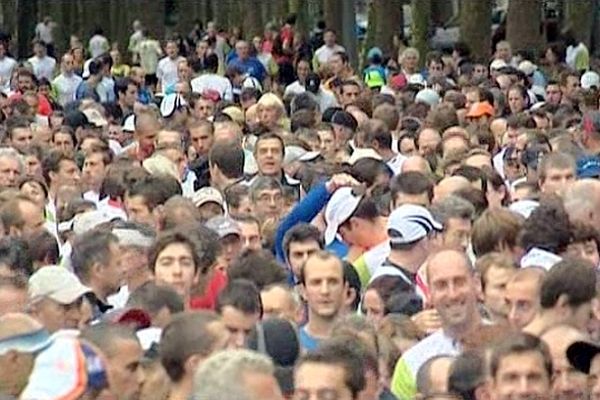 En 2011, 1.600 coureurs avaient pris le départ de la course.