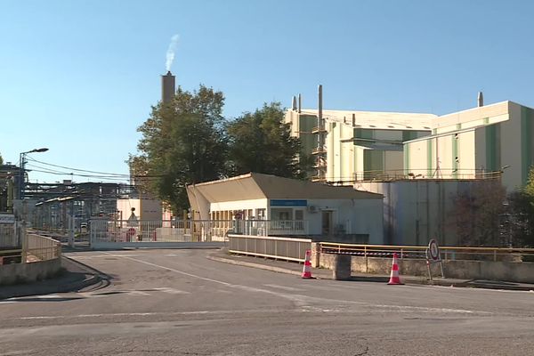 Usine de Solvay à Salindres, dans le Gard, où ont été manipulés pendant des années par les salariés des substance type Pfas, aussi appelée "polluants éternels".