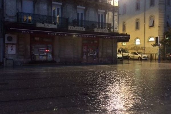 Pluie au centre de Montpellier