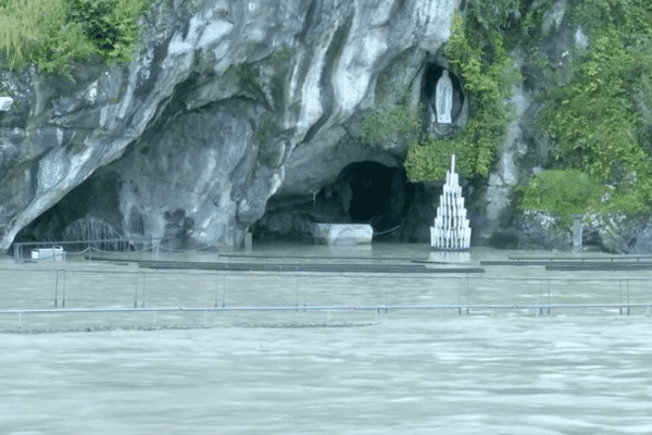 Les sanctuaires de Lourdes sont de nouveau inondés ce samedi 7 septembre 2024.