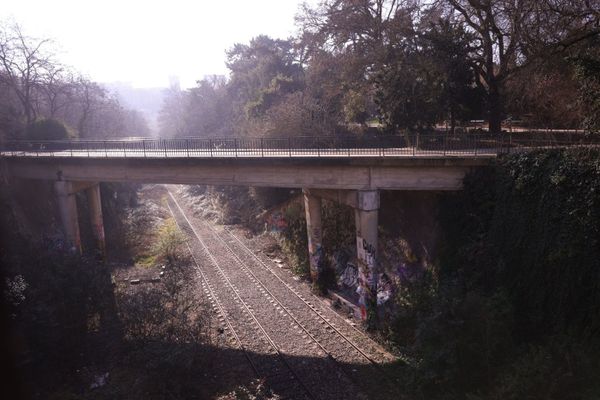 Des morceaux de corps ont été retrouvés près des rails de l'ancienne Petite ceinture.