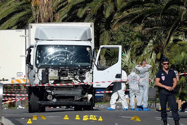 Mohamed Lahoueij-Bouhlel a foncé sur la foule avec ce camion de 19 tonnes.