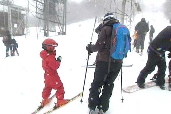 La neige fait son retour sur le domaine skiable de la station de Prat-Peyrot - 2/03/2016