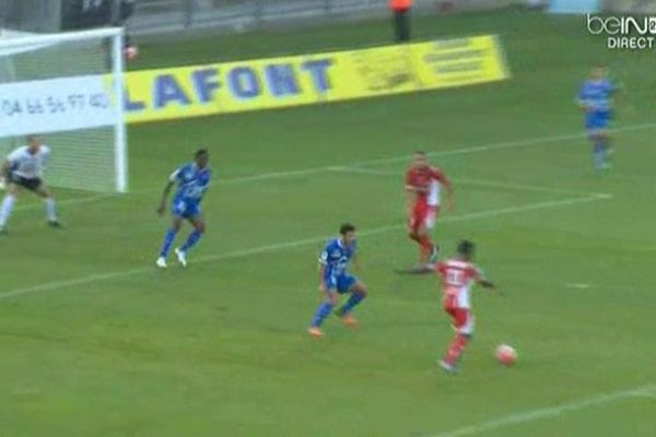 3 à 2 contre Troyes : c'est la première victoire de la saison pour le Nîmes Olympique.