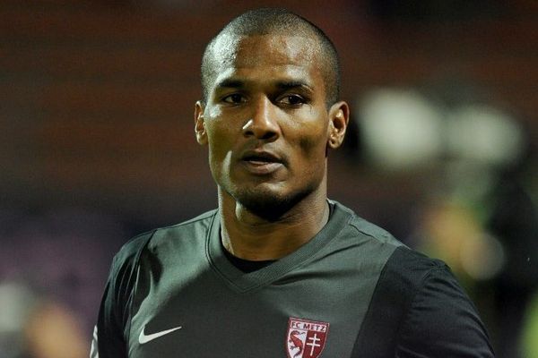 Florent Malouda souffre d’une petite déchirure aux ischio-jambiers.