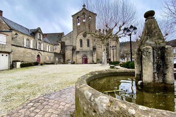 Pour séduire les touristes, la Corrèze peut miser sur son patrimoine, comme à Aubazine