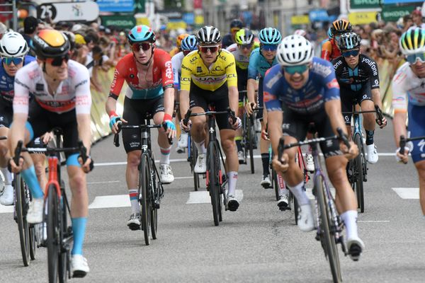 Lors de la première étape du Critérium du Dauphiné 2024, les coureurs cyclistes s'affronteront sur une boucle au départ de Saint-Pourçain-sur-Sioule, dans l'Allier.