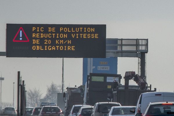 La concentration d'ozone dans l'air n'a cessée de croître, poussant les préfectures à déclarer une alerte de niveau 1.