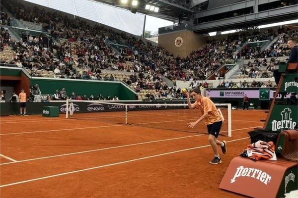 Le père d'Emmanuel Quesne a pu le photographier en pleine action lors d'un match le mardi 04 juin 2024.