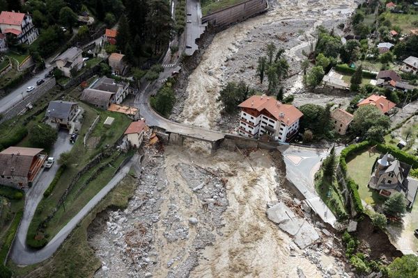 Saint-Martin-Vésubie vu du ciel, le samedi 3 octobre, au lendemain du passage de la tempête Alex.