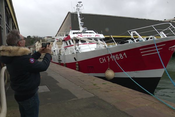 Le Boree-Al, chalutier construit en 89 à Cherbourg est rentré au bercail.