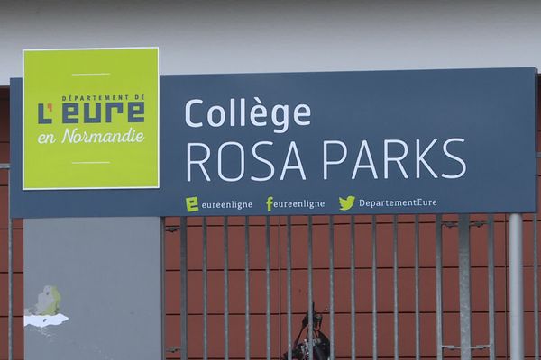 Des élève du collège Rosa Parks des Andelys étaient dans l'autocar impliqué dans l'accident en Côte-D'Or le 3 mars 2024.