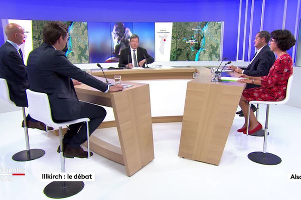 Le débat sur le plateau de France 3 Alsace opposant les quatre candidats encore en lice pour le second tour des municipales à Illkirch-Graffenstaden