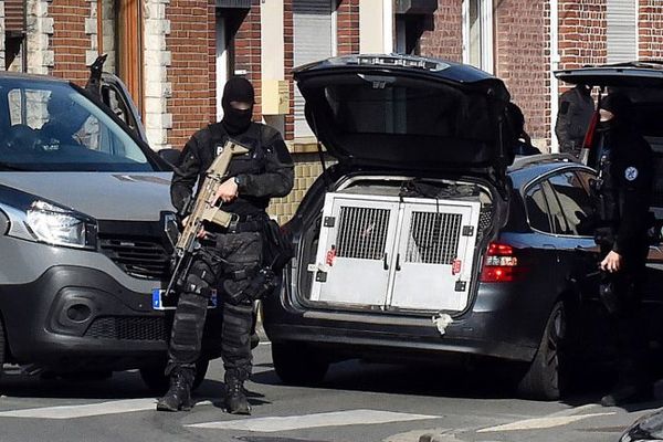 L'arrestation d'un homme à Wattignies, mercredi matin.