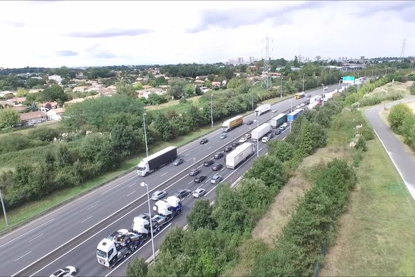 Les CRS sont désormais équipés de drones pour contrôler la circulation.