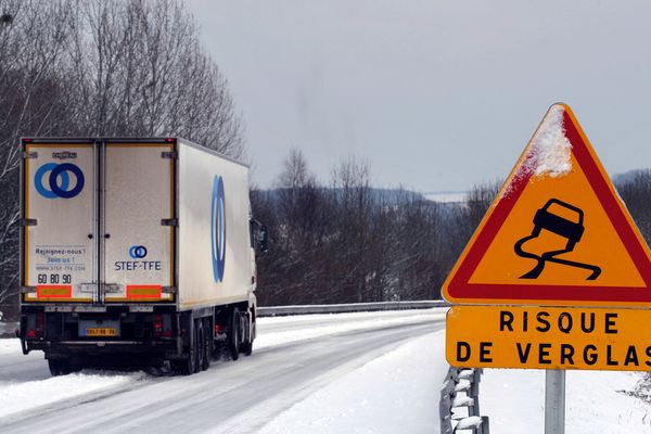 Le Cantal et la Haute-Loire placés en vigilance orange neige et verglas jusqu'au dimanche 10 décembre